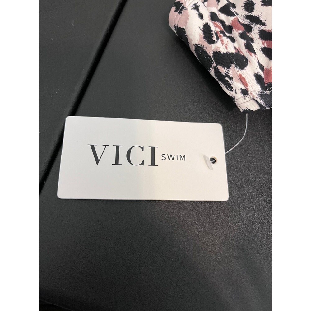 Vici Swim Leopard print Bikini Top Size Large - Picture 3 of 4